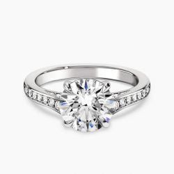 Ringlamour Round Cut Moissanite Engagement Ring