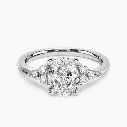 Ringlamour Cluster Oval Cut Moissanite Engagement Ring