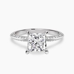 Ringlamour Knife-Edge Princess Cut Moissanite Engagement Ring