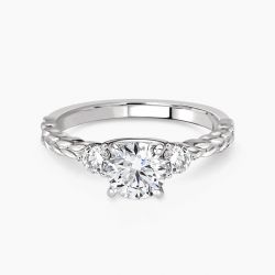 Ringlamour Round Cut Moissanite Three Stone Engagement Ring
