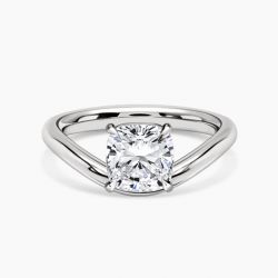 Ringlamour East-West Cushion Moissanite Solitaire Engagement Ring